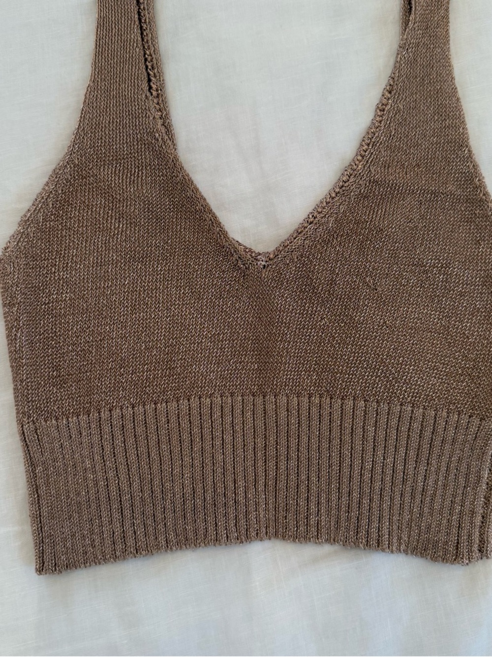 TopShop Gold Metallic Knit V-Neck Cropped Tank Top - Picture 3 of 5